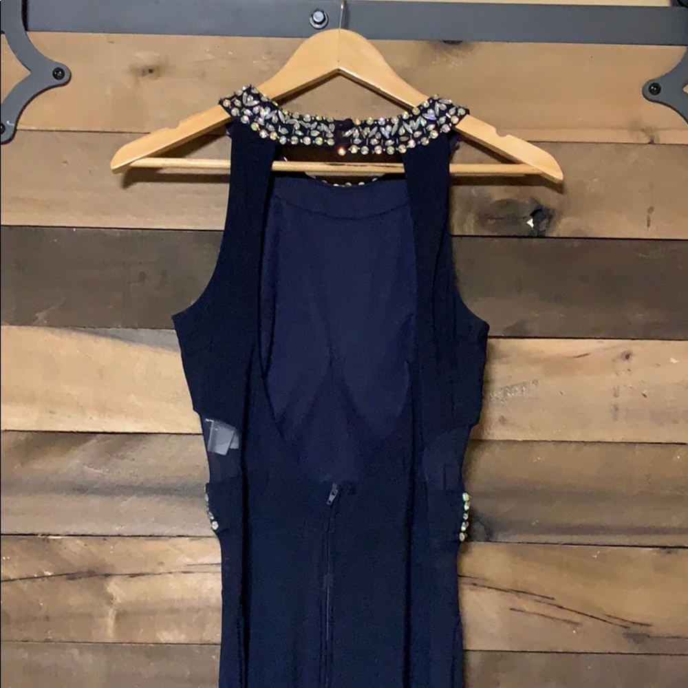 Evening gown. - Picture 2 of 4